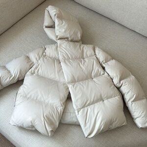 Aritzia Duvet puffer short jacket size XS